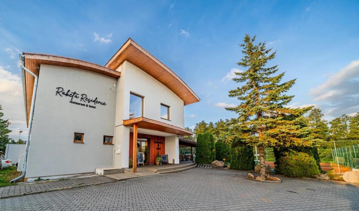 Raketa Residence, Restaurant & Hotel Prievidza Dış mekan fotoğraf